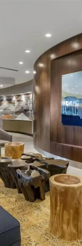 DoubleTree by Hilton Greenville Woodruff Road，位于格林维尔的酒店
