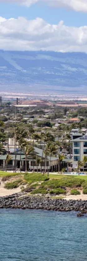 Hampton Inn & Suites Maui North Shore，位于卡胡卢伊的酒店