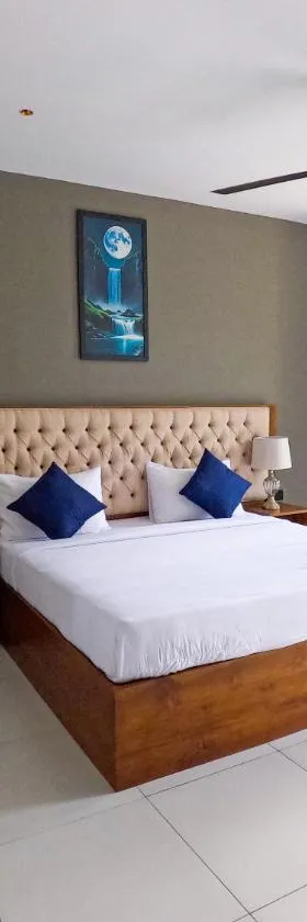 Royal Lion Hotel - Kandy Road, Galagadara，位于Galagedara的酒店