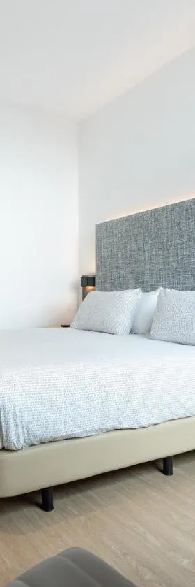 INNSiDE by Meliá Barcelona Aeropuerto，位于埃普拉特约布里加的酒店
