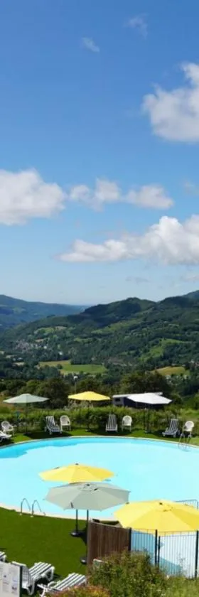 Village Montanha Lioran，位于圣雅克·德波尔的酒店
