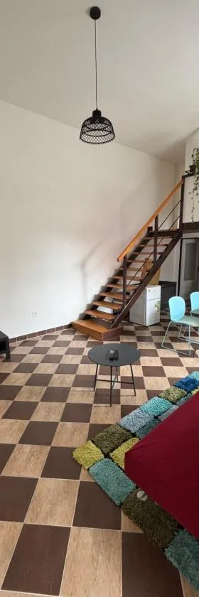 Holiday loft U Kotynku，位于卢日尼采河畔韦塞利的酒店