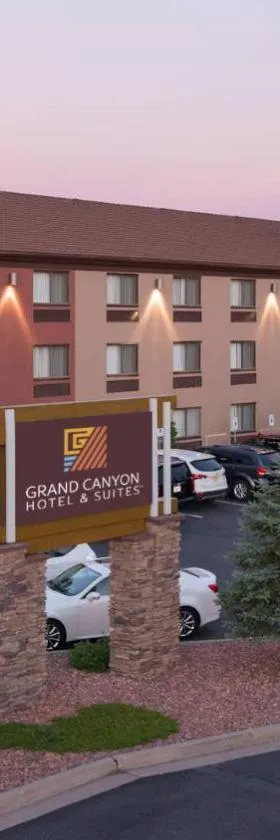 Grand Canyon Hotel & Suites，位于图萨扬的酒店