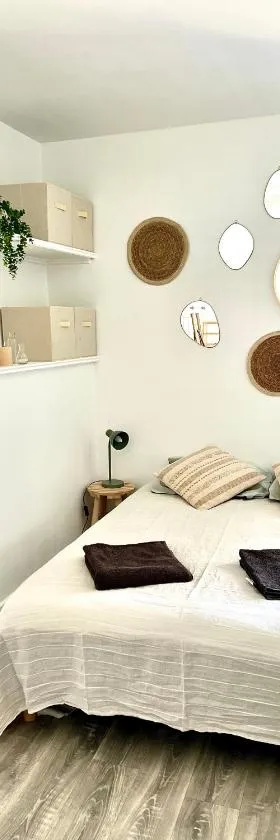 Chez gaillard petit studio sans cuisine entièrement rénové au calme，位于于塞勒的酒店