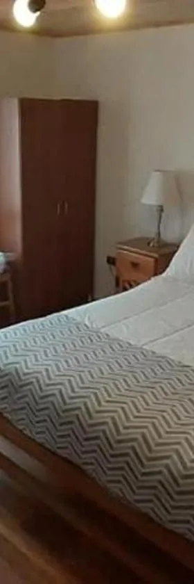 Hostal Casa Amarilla San Vicente de Tagua Tagua，位于圣维森特德塔瓜塔瓜的酒店