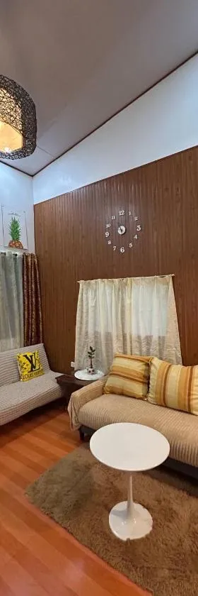 Cozy TinyHouse near SM City Daet smartlockdoor Alexa，位于Daet的酒店