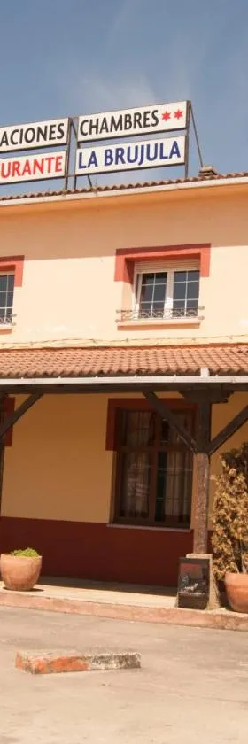 Hostal Hermanos Gutierrez，位于Monasterio de Rodilla的酒店