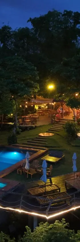 Nakabalo Guesthouse & Restaurant，位于锡基霍尔的酒店