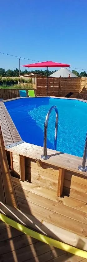 CHALET CAMPAGNE - Climatisé - Les Belles Ouvrières，位于Clermont-Créans的酒店