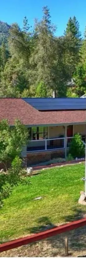 Charming Yosemite Family Fun & Pet Paradise，位于马里波萨的酒店