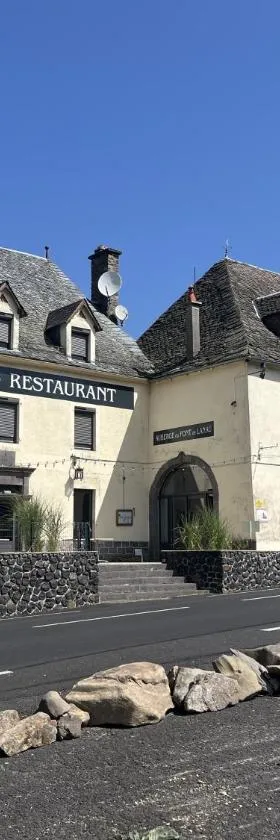 Gîte-Auberge du Pont de Lanau，位于讷韦格利斯的酒店