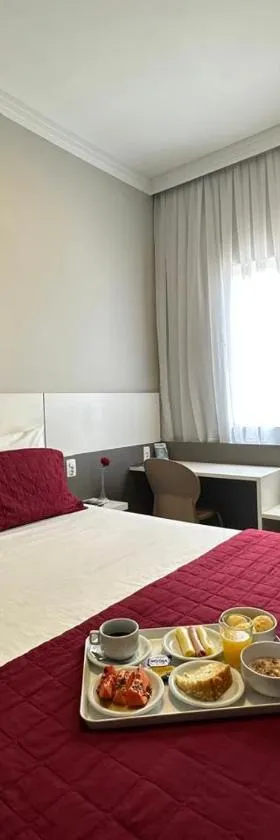Hotel H2 Congonhas，位于孔戈尼亚斯的酒店