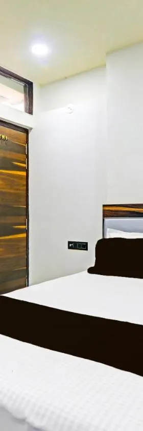 Super Collection O Sheesh Mahal Hotel，位于巴特那的酒店