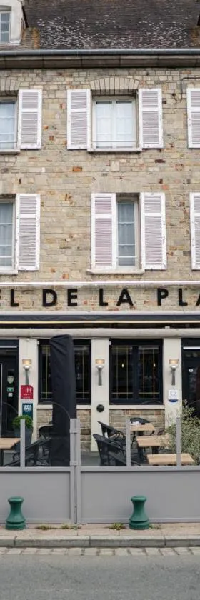 LOGIS -Hotel & Restaurant de la Place，位于Aunay-sur-Odon的酒店