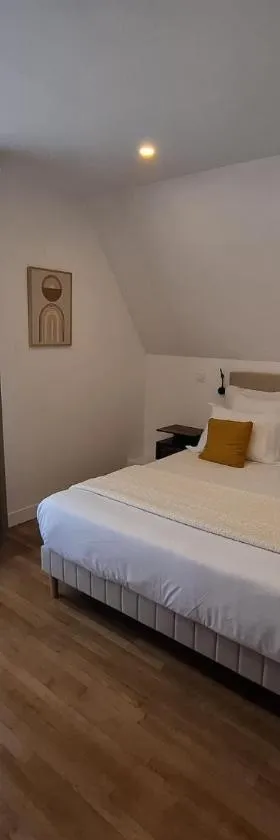 Les chambres d hôtes de la cassinne，位于Montebourg的酒店