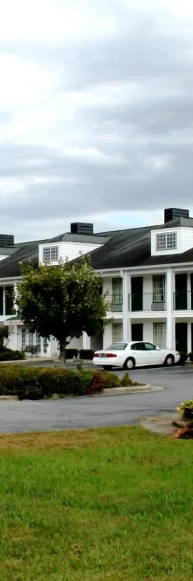 American Motel - Lenoir，位于勒诺的酒店