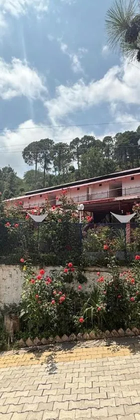 Hotel The Premium Villa Himalaya Hill，位于Kūd的酒店