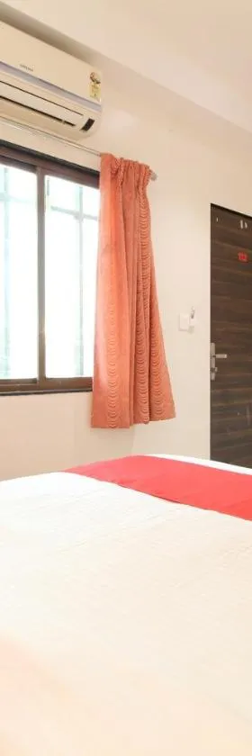 Hotel O New Pune，位于Dehu的酒店
