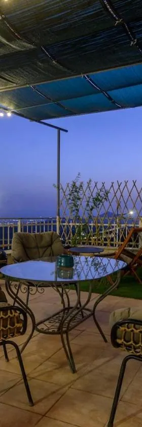 Hostal Nazarí，位于Cogollos De La Vega的酒店