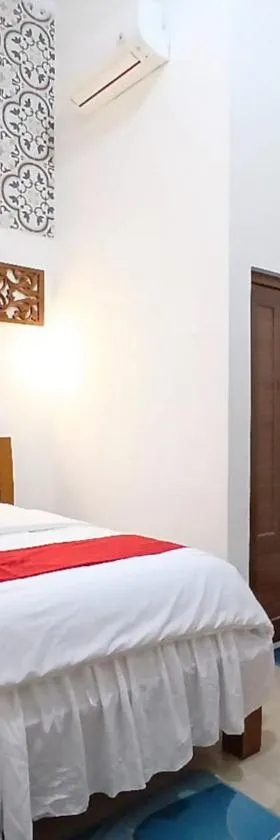RedDoorz at Ndalem Eyyang Syariah Stasiun Klaten，位于Klaten的酒店