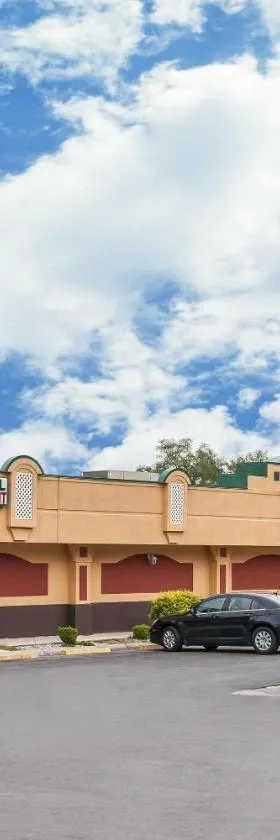 Quality Inn Conference Center Logansport，位于Logansport的酒店