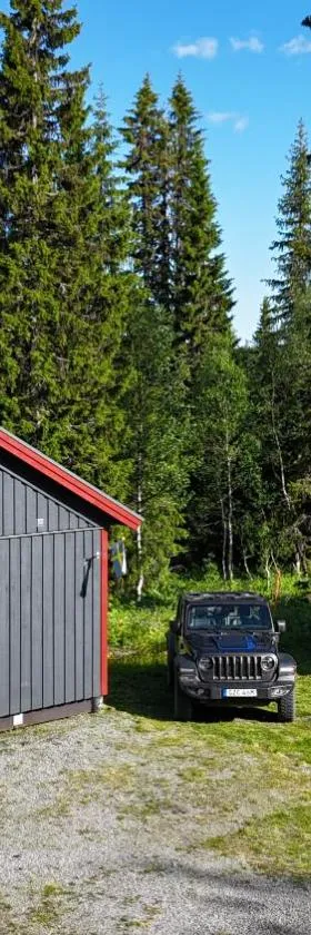 Cozy mountain house in Jämtland，位于Vallrun的酒店