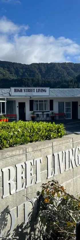 高街里维汽车旅馆，位于皮克顿的酒店