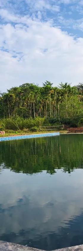 Sirimane Homestay - Swimming Pool, Home Food, Estate，位于瑟格莱什布尔的酒店
