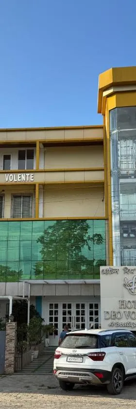 HOTEL DEO VOLENTE，位于Sivasagar的酒店