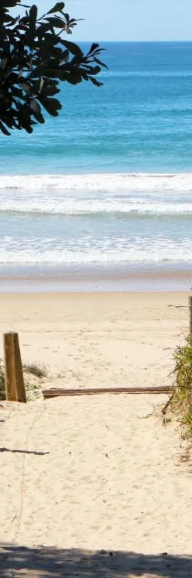 Surf Beach Motel Coffs，位于科夫斯港的酒店