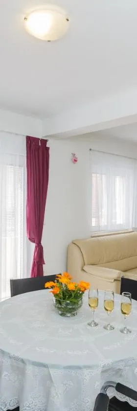 Apartment Anna，位于卡什泰拉的酒店
