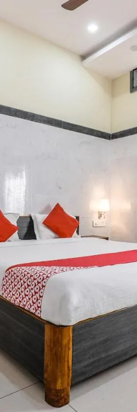 Super Hotel O Src Grand，位于维杰亚瓦达的酒店