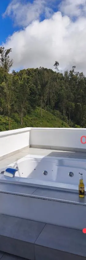 Mirador samsara Penthouse Jacuzzi al aire libre !opcional!，位于拉卡莱拉的酒店