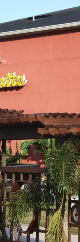 温特黑文罗伊湖海滩酒店，位于温特黑文的酒店