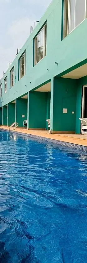 Rococo mandrem beach resort，位于果阿旧城的酒店