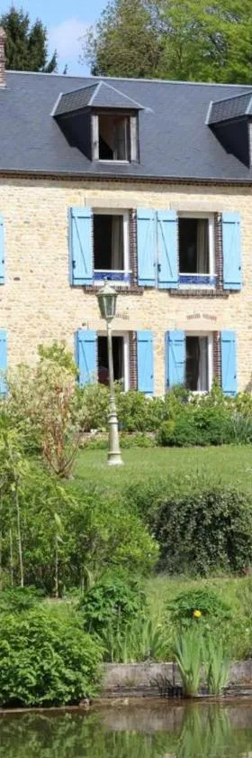 Duplex Charmant au Cœur du Pays des Haras avec Jardin Paysagé et Étang - Tout Équipé, Draps Inclus - FR-1-497-114，位于Les Authieux-du-Puits的酒店