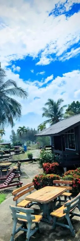Marang Guesthouse Resort，位于马兰的酒店