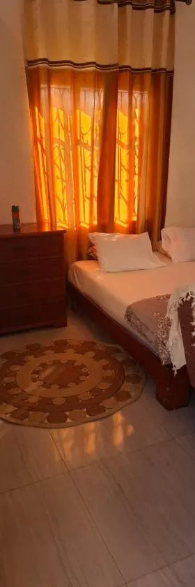 Cozy studio at beaubassin opposite intermart，位于Beau Bassin的酒店