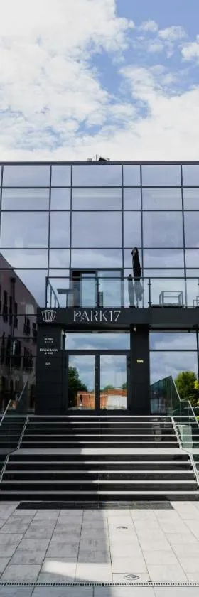 Hotel Park 17，位于琴斯托霍瓦的酒店