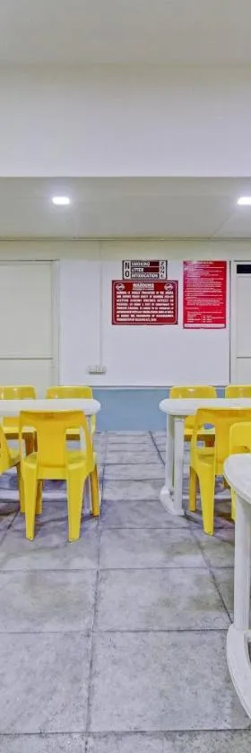 Hotel O Happy Homely Stay Near Pune Airport，位于Khadki的酒店