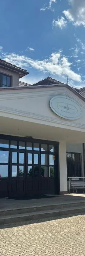 Hotel Dudek，位于Mniów的酒店