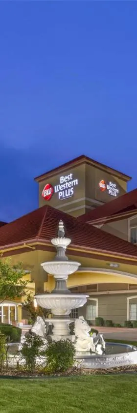 Best Western Plus Monica Royale Inn & Suites，位于格林维尔的酒店