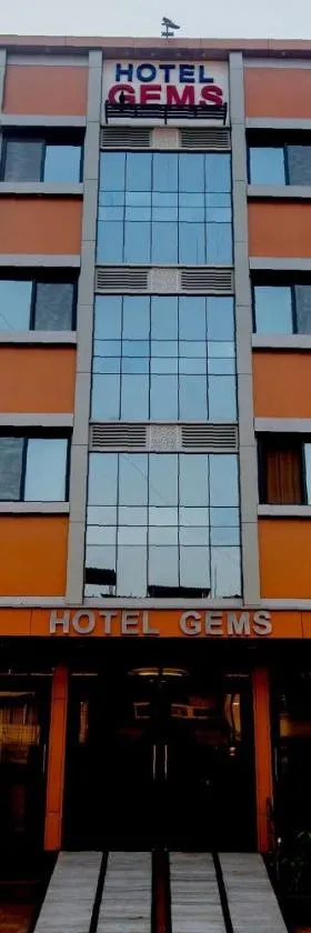 Hotel O Gems，位于Turambhe的酒店