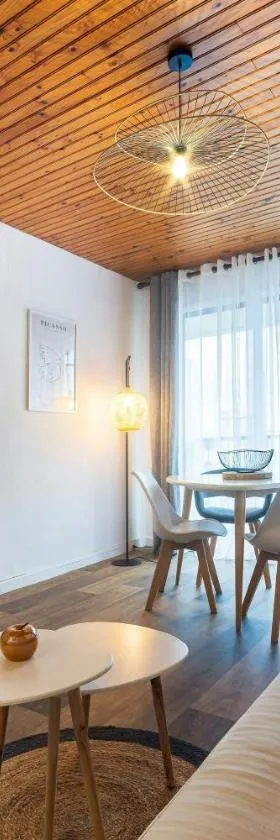 Studio Ensoleillé à Saint-Maur - Proche Paris，位于圣莫代福塞的酒店