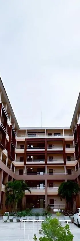 Perfect Place Hotel，位于素叻的酒店