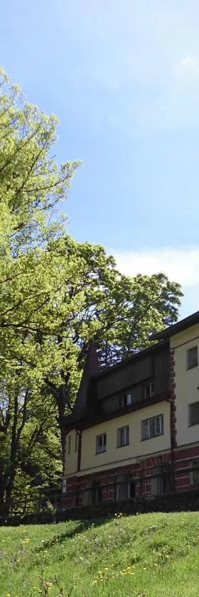 Turistická ubytovna Zámeček，位于霍捷索瓦斯特拉的酒店