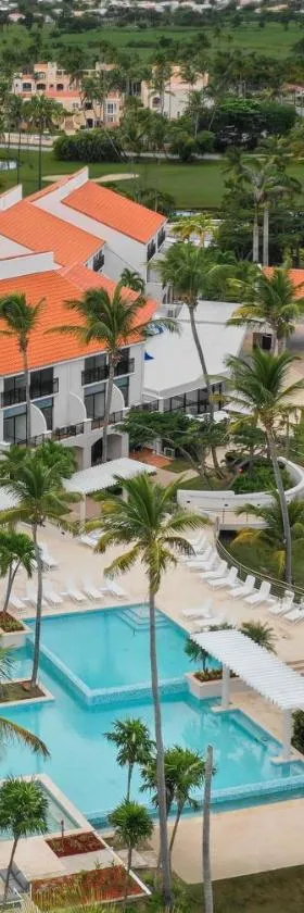 Wyndham Palmas Beach and Golf Boutique Resort，位于乌马考的酒店