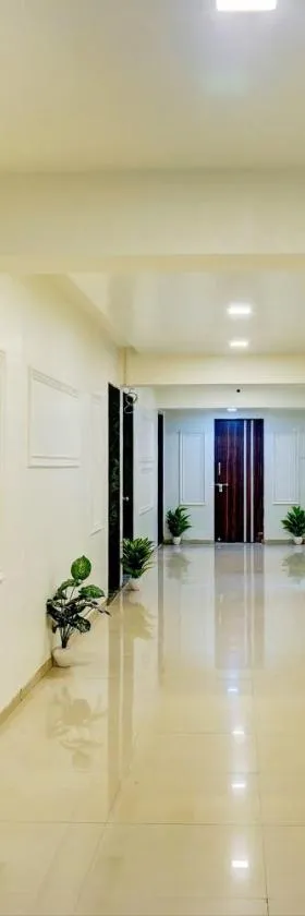 Super Collection O Vardhan Plaza，位于Yerandwane的酒店