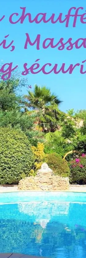 Hotel Les Jardins de Bormes, sauna & jacuzzi，位于博尔马斯·莱斯·米默萨斯的酒店