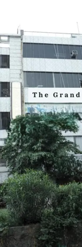 Hotel The Grand Paradise，位于加济阿巴德的酒店